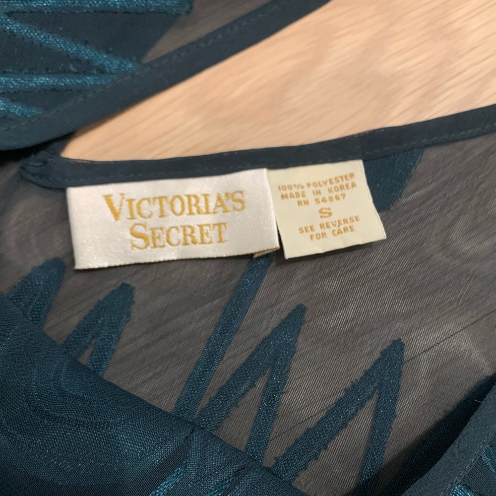 Victoria’s Secret Vintage Gold Label Nightgown - Picture 9 of 16